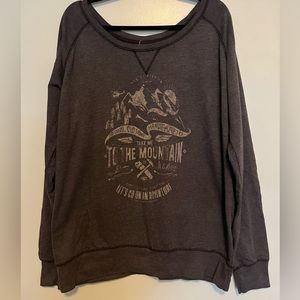 The Mountain NWT Long Sleeve Graphic T-Shirt size 2XL